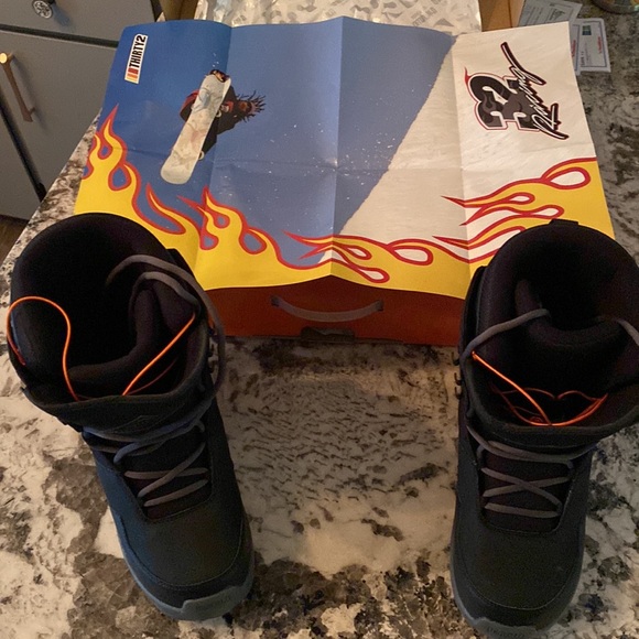 Thirtytwo Shifty Snowboard Boots - Picture 5 of 12